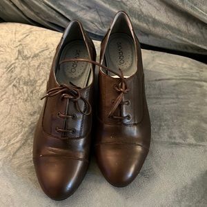 Skypro Oxford heels